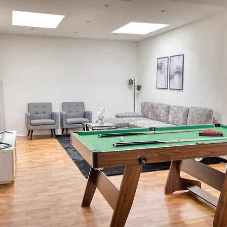 Grosszuegiges Loft Mit Billardtisch דירה *