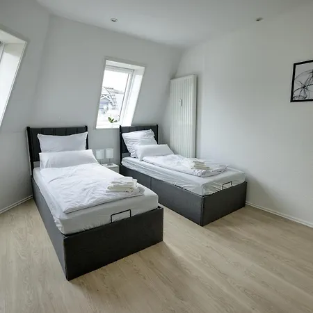 Grosszuegiges Loft Mit Billardtisch