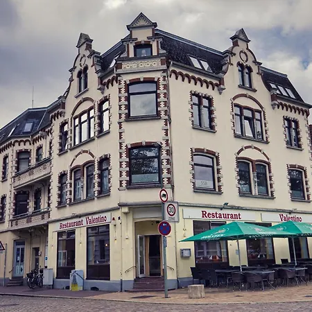 Grosszuegiges Loft Mit Billardtisch Neumünster